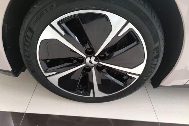Used Nio ET5T 2024 75kWh Touring Left Front Wheel Hub