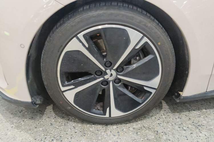 Used Nio ET5T 2024 100kWh Touring Left Front Wheel Hub