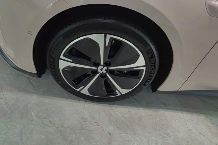 Used Nio ET5T 2024 75kWh Touring Left Front Wheel Hub