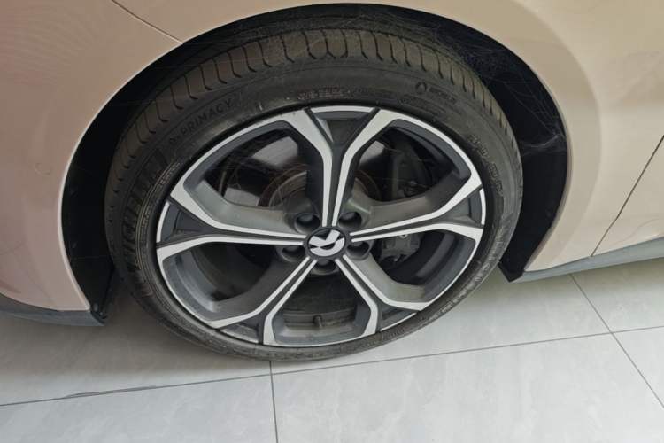 Used Nio ET5T 2024 75kWh Touring Left Front Wheel Hub