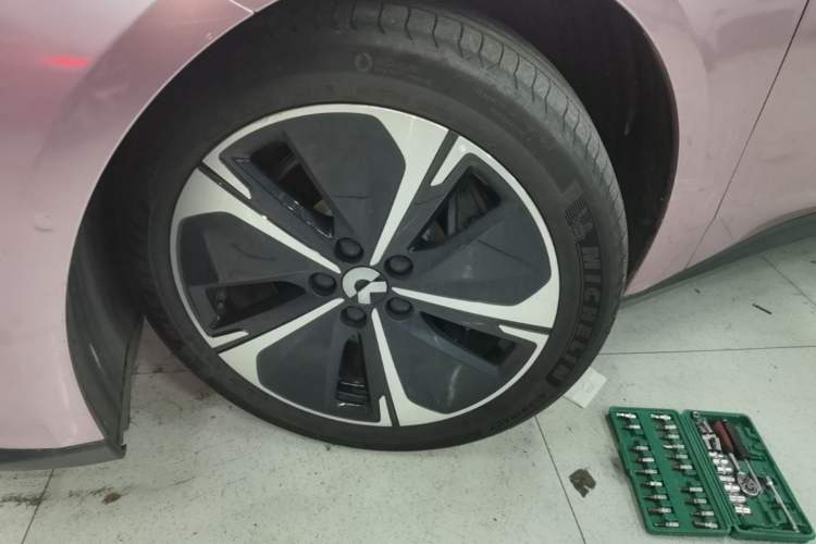 Used Nio ET5T 2024 75kWh Touring Left Front Wheel Hub