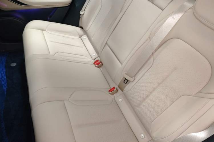Used Nio ET5T 2024 75kWh Touring Left Rear Seat