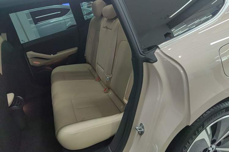 Used Nio ET5T 2024 75kWh Touring Left Rear Seat