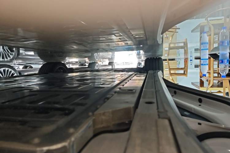 Used Nio ET5T 2024 75kWh Touring Left Side Sill