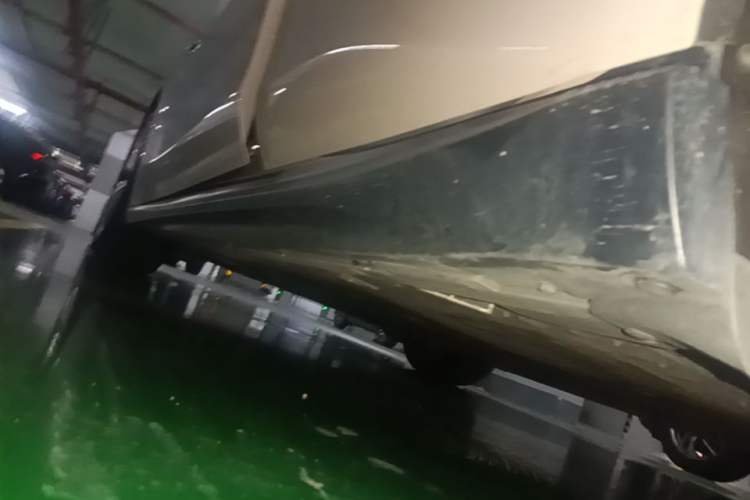 Used Nio ET5T 2024 75kWh Touring Left Side Sill