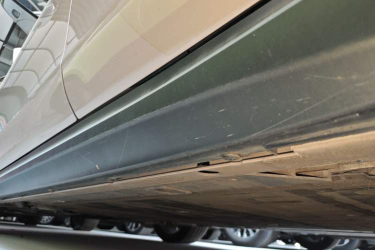 Used Nio ET5T 2024 75kWh Touring Left Side Sill