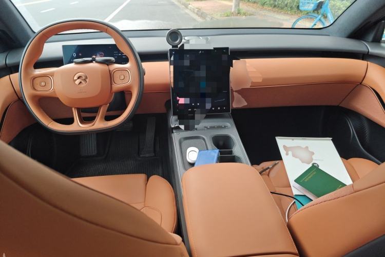 Used Nio ET5T 2024 75kWh Touring Center Console
