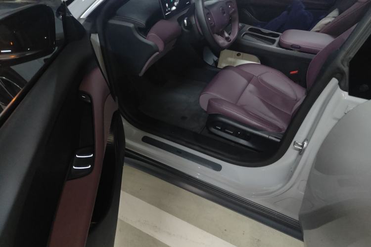 Used Nio ET5T 2024 75kWh Touring Driver Seat