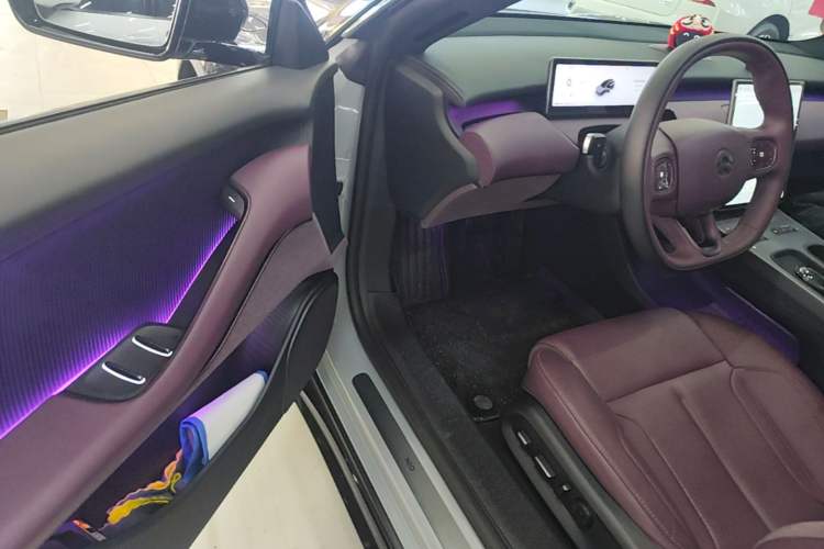 Used Nio ET5T 2024 75kWh Touring Driver Seat