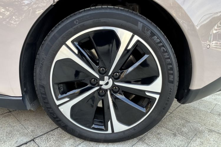 Used Nio ET5T 2024 75kWh Touring Exterior 12