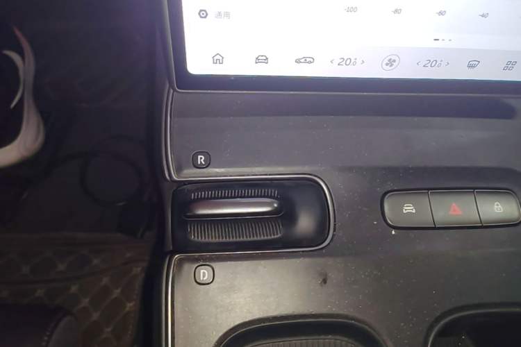 Used Nio ET5T 2024 75kWh Touring Gear Lever