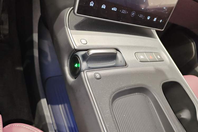 Used Nio ET5T 2024 75kWh Touring Gear Lever