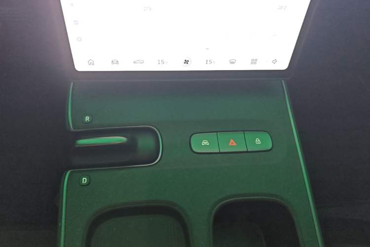 Used Nio ET5T 2024 75kWh Touring Gear Lever