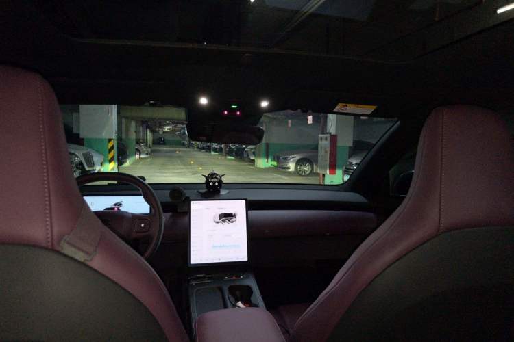 Used Nio ET5T 2024 75kWh Touring Headliner