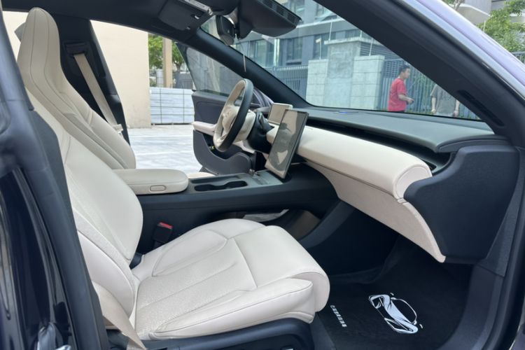 Used Nio ET5T 2024 75kWh Touring Interior 2
