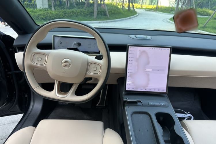 Used Nio ET5T 2024 75kWh Touring Interior 4