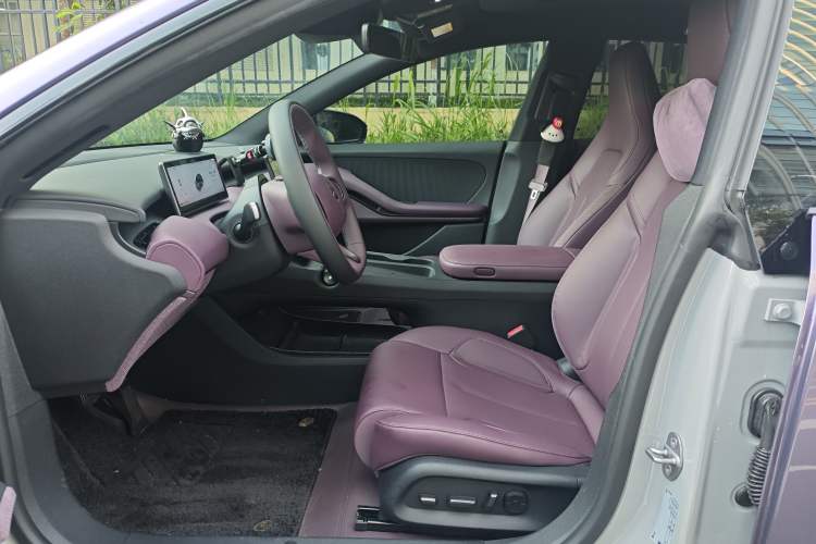 Used Nio ET5T 2024 75kWh Touring Interior 5