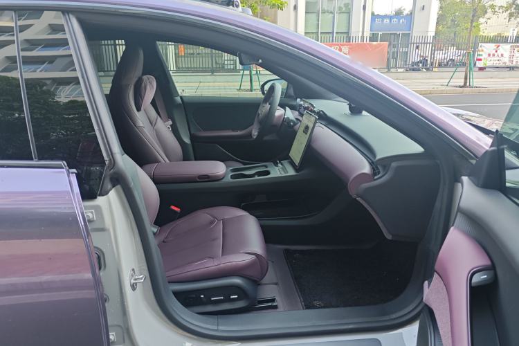 Used Nio ET5T 2024 75kWh Touring Interior 7