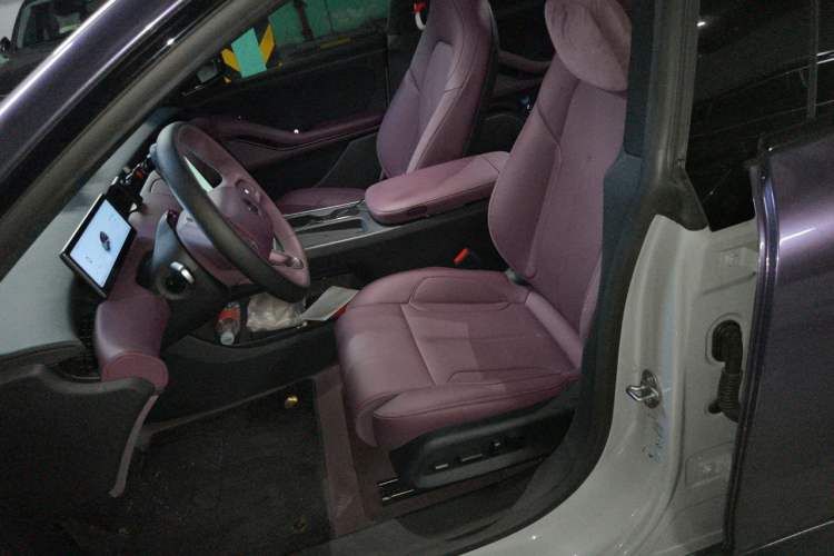 Used Nio ET5T 2024 75kWh Touring Left Front Seat