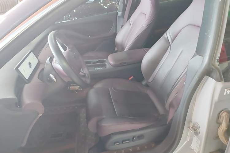 Used Nio ET5T 2024 75kWh Touring Left Front Seat
