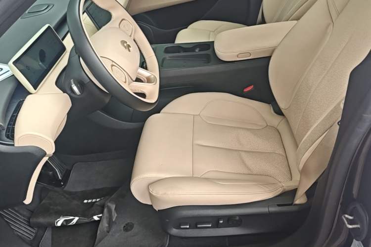 Used Nio ET5T 2024 75kWh Touring Left Front Seat