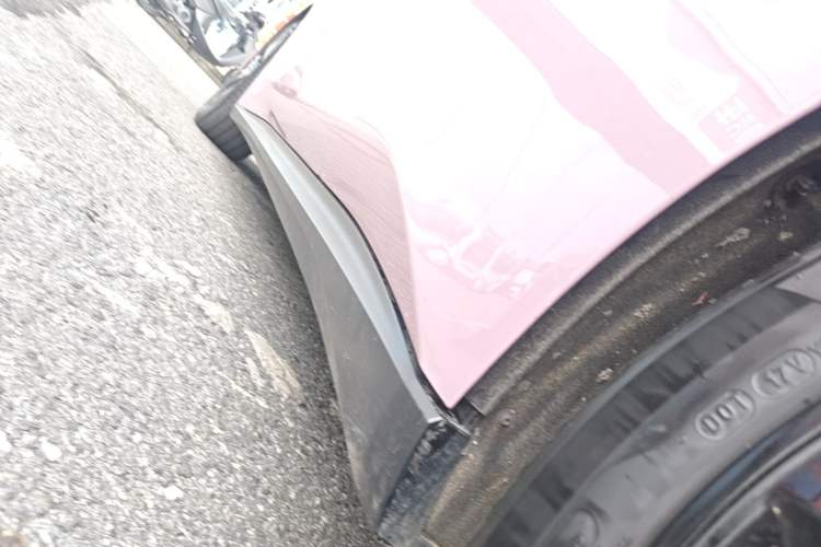 Used Nio ET5T 2024 75kWh Touring Left Side Sill