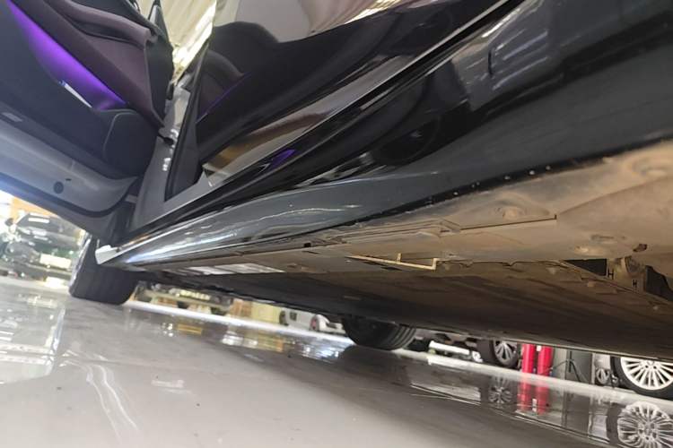Used Nio ET5T 2024 75kWh Touring Left Side Sill