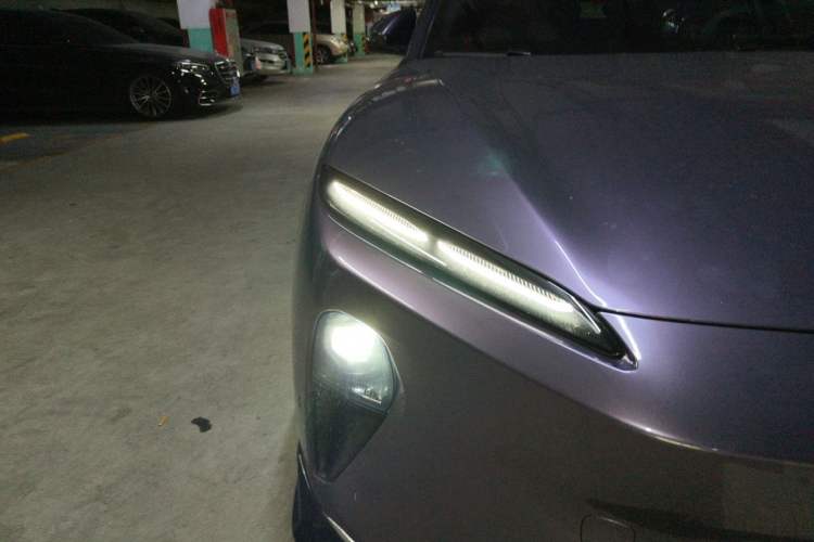 Used Nio ET5T 2024 75kWh Touring Right Front Headlight