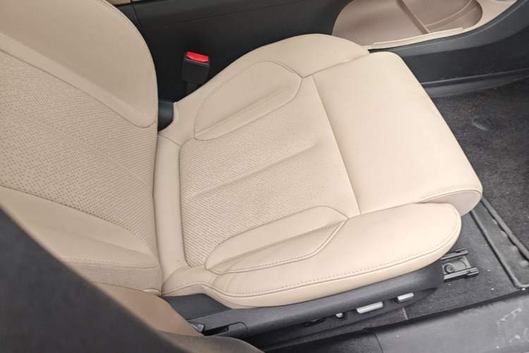 Used Nio ET5T 2024 75kWh Touring Right Front Seat