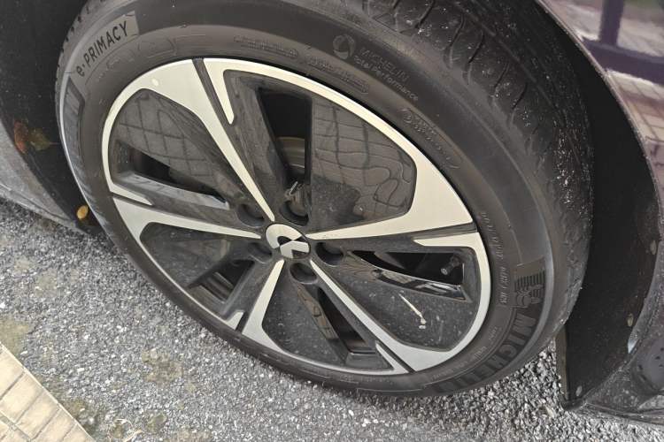 Used Nio ET5T 2024 75kWh Touring Right Front Wheel Hub