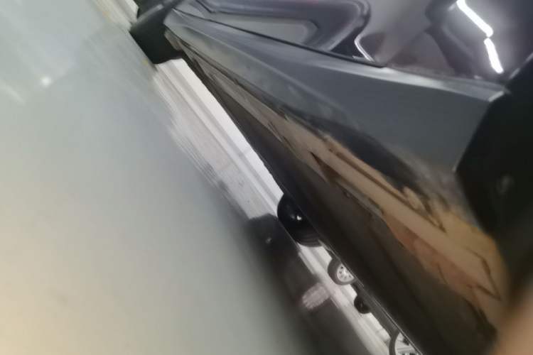 Used Nio ET5T 2024 75kWh Touring Right Side Sill