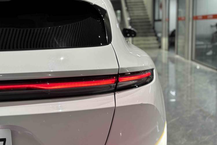 Used Nio ET5T 2024 75kWh Touring Exterior 7
