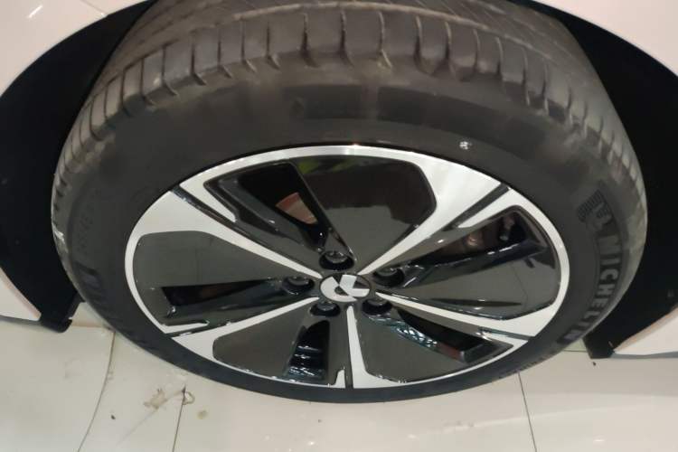 Used Nio ET5T 2024 75kWh Touring Exterior 7