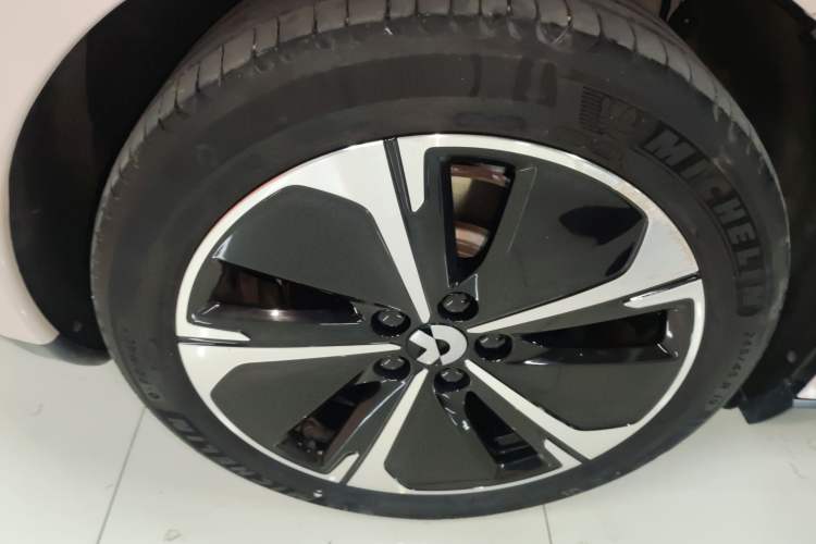 Used Nio ET5T 2024 75kWh Touring Exterior 8