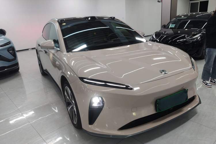 Used Nio ET5T 2024 75kWh Touring Front Right 45 Deg