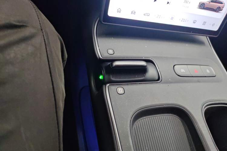 Used Nio ET5T 2024 75kWh Touring Gear Lever