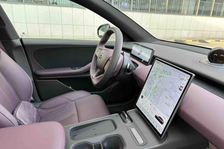 Used Nio ET5T 2024 75kWh Touring Interior 12