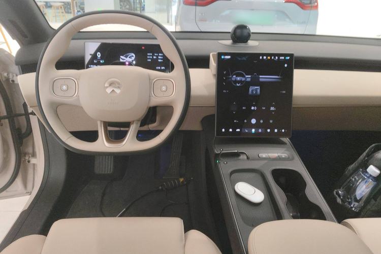Used Nio ET5T 2024 75kWh Touring Interior 2