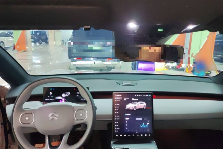 Used Nio ET5T 2024 75kWh Touring Interior 2