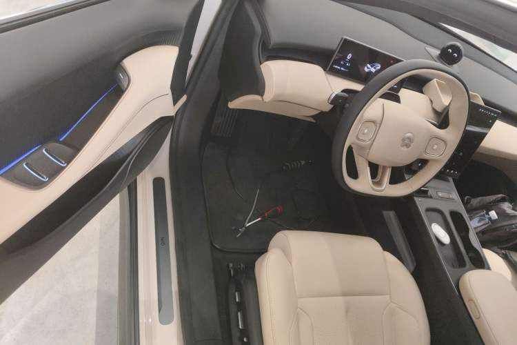 Used Nio ET5T 2024 75kWh Touring Interior 3