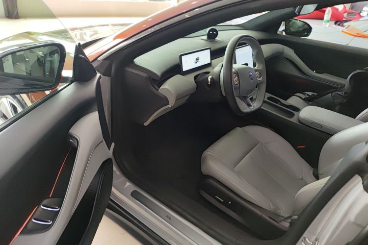 Used Nio ET5T 2024 75kWh Touring Interior 3