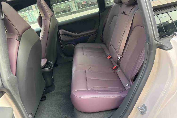 Used Nio ET5T 2024 75kWh Touring Interior 4