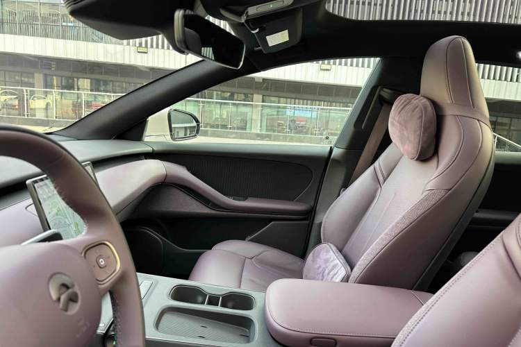 Used Nio ET5T 2024 75kWh Touring Interior 5