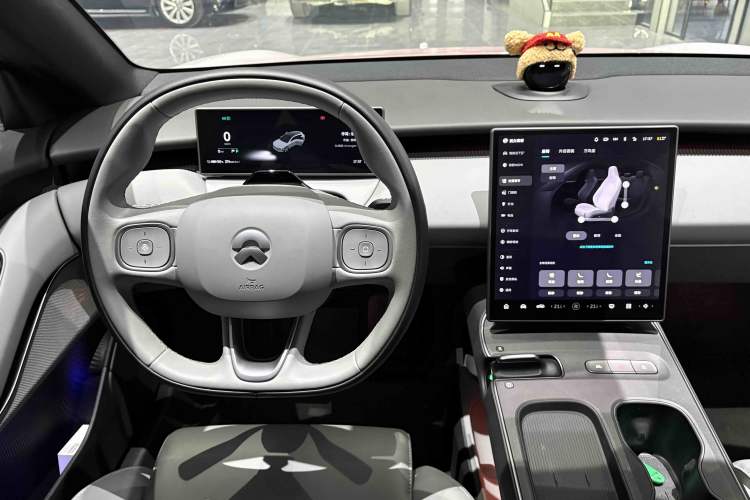 Used Nio ET5T 2024 75kWh Touring Interior 5