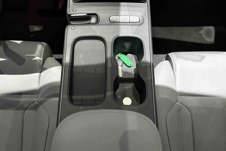 Used Nio ET5T 2024 75kWh Touring Interior 6