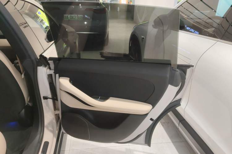 Used Nio ET5T 2024 75kWh Touring Interior 6
