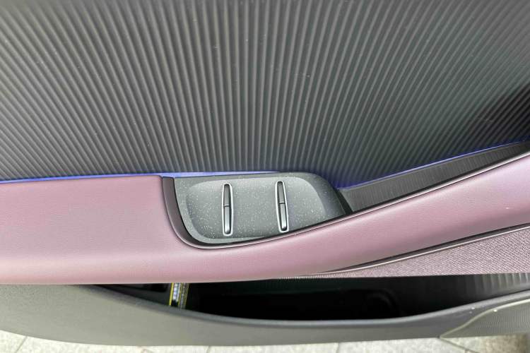 Used Nio ET5T 2024 75kWh Touring Interior 7