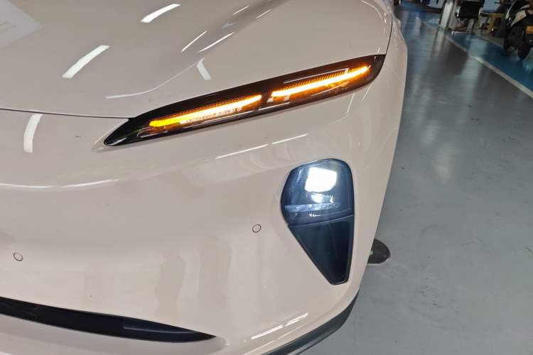 Used Nio ET5T 2024 75kWh Touring Left Front Headlight