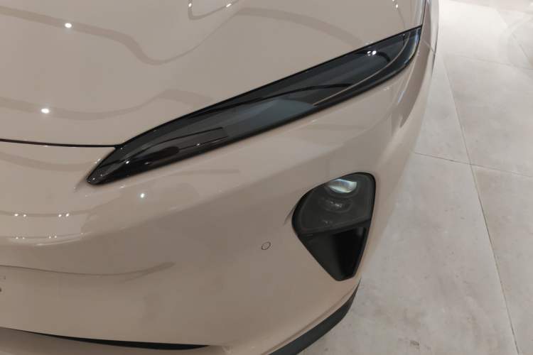 Used Nio ET5T 2024 75kWh Touring Left Front Headlight