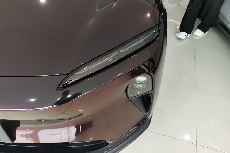Used Nio ET5T 2024 75kWh Touring Left Front Headlight